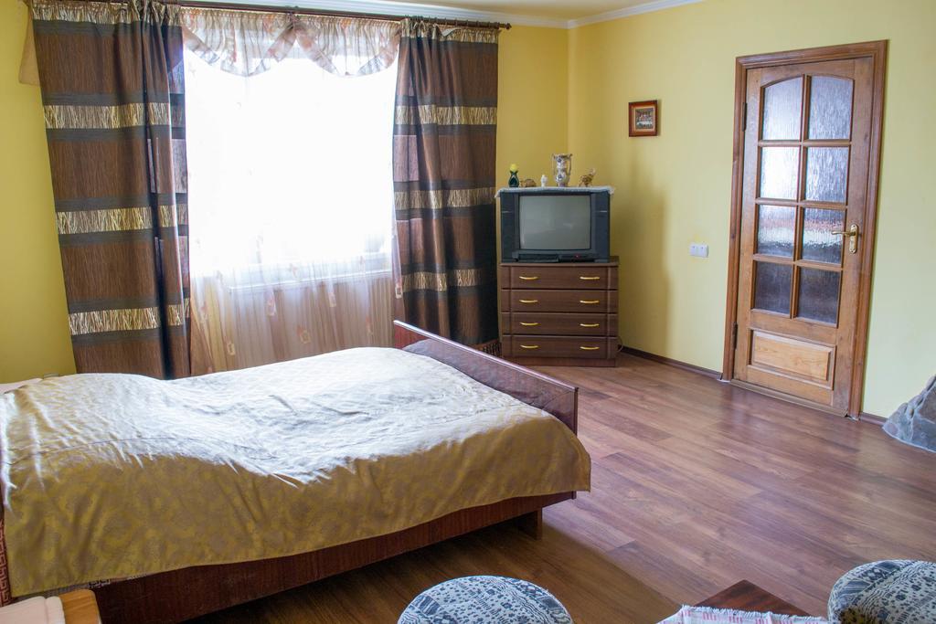 Guest House Cherepaha Kamenets-Podolsk Eksteriør bilde